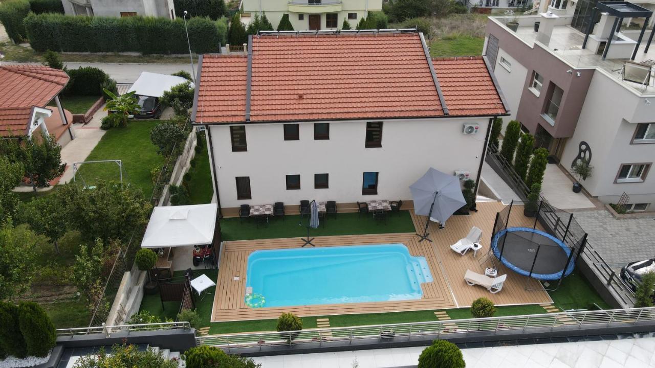 Villa Lucija By Romantique Veles Exterior photo